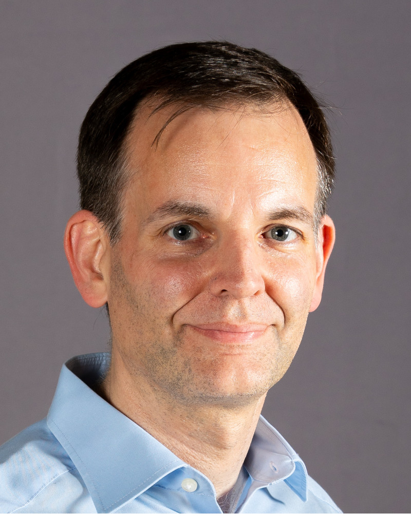 Dieses Foto zeigt das Vorstandsmitglied Marcel Gmerek. Er ist Kassenwart des OSC Berlin e.V.